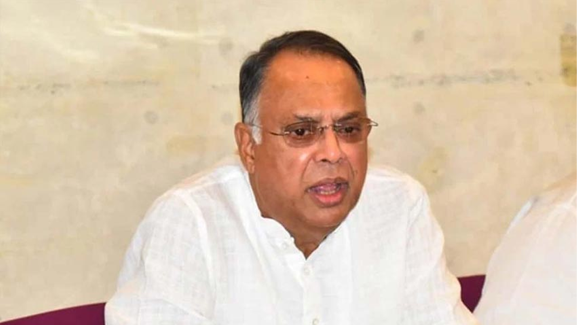 গ্যাস-বিদ্যুৎ সংকটের তাৎক্ষণিক সমাধান নেই, দিন গোনা ছাড়া উপায় নেই: বিদ্যুৎমন্ত্রী